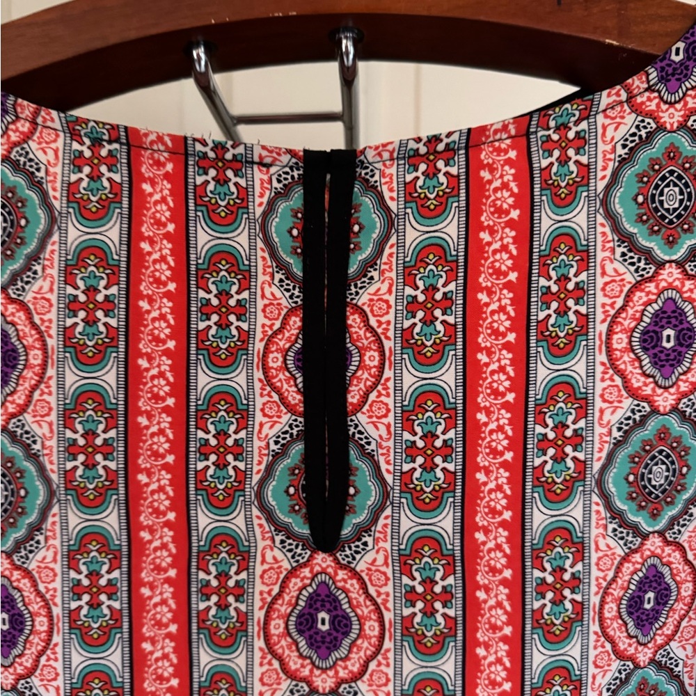 Multicolor Patterned Women's Top - Picture 6 of 7